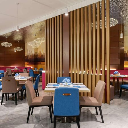 Novotel Guangzhou Baiyun Airport - Canton Fair Free Shuttle Bus & Official Registration Agency Eksteriør billede