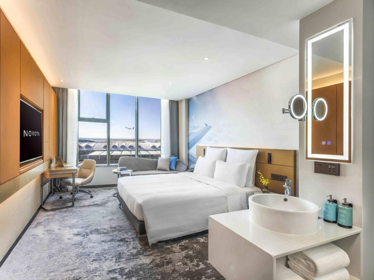 Novotel Guangzhou Baiyun Airport - Canton Fair Free Shuttle Bus & Official Registration Agency Eksteriør billede