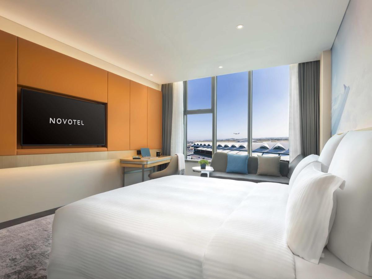 Novotel Guangzhou Baiyun Airport - Canton Fair Free Shuttle Bus & Official Registration Agency Eksteriør billede