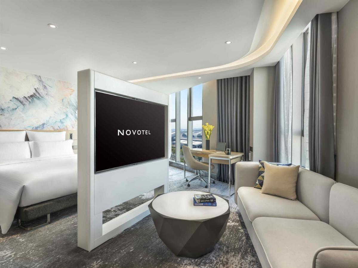 Novotel Guangzhou Baiyun Airport - Canton Fair Free Shuttle Bus & Official Registration Agency Eksteriør billede