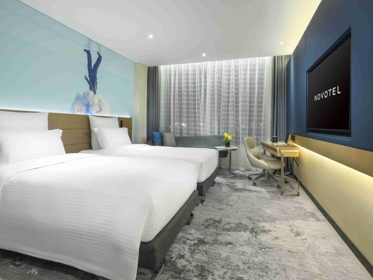 Novotel Guangzhou Baiyun Airport - Canton Fair Free Shuttle Bus & Official Registration Agency Eksteriør billede