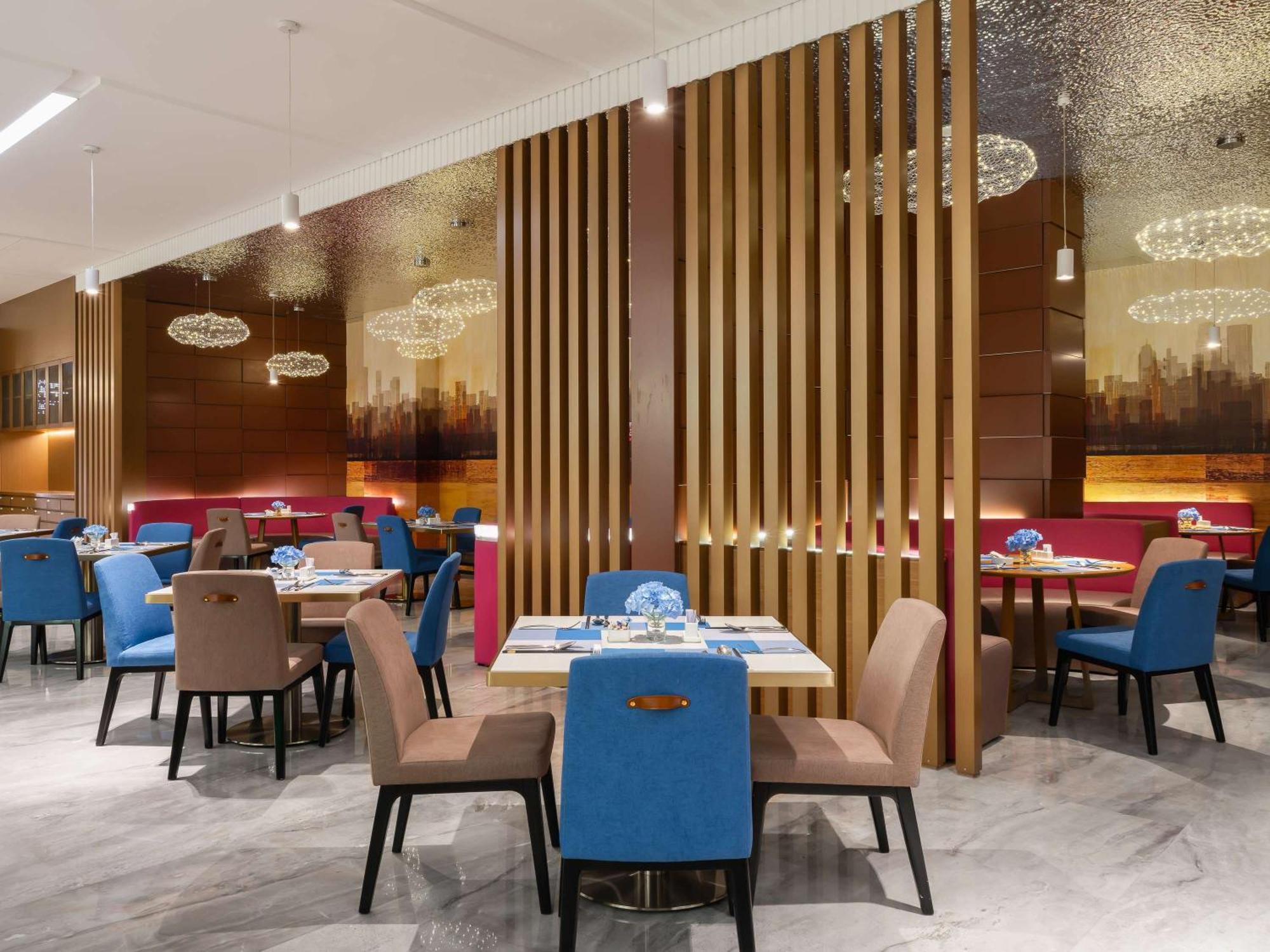 Novotel Guangzhou Baiyun Airport - Canton Fair Free Shuttle Bus & Official Registration Agency Eksteriør billede